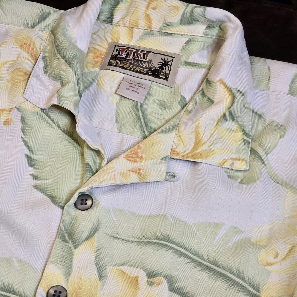 Vintage TIKI Clasaic Hawaiian Shirt Mens M Silk Floral Cream Green Yellow